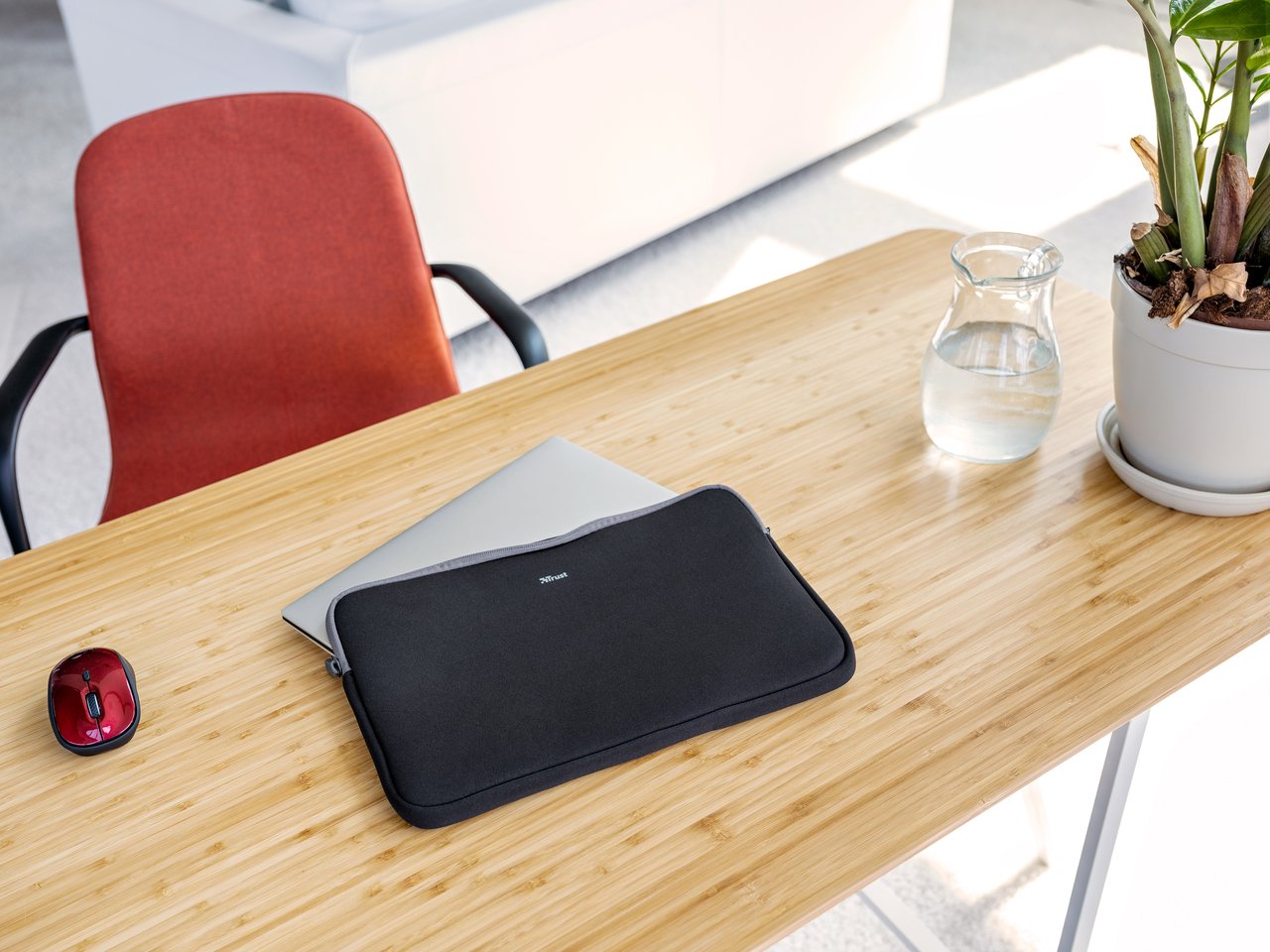 Funda Trust Primo Soft Sleeve Para Portátiles Tablets Hasta 11.6' Negra