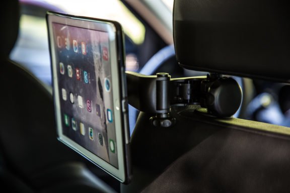 Mobilis U.Fix Soporte Reposacabezas Coche Universal Para Smartphones/Tablets