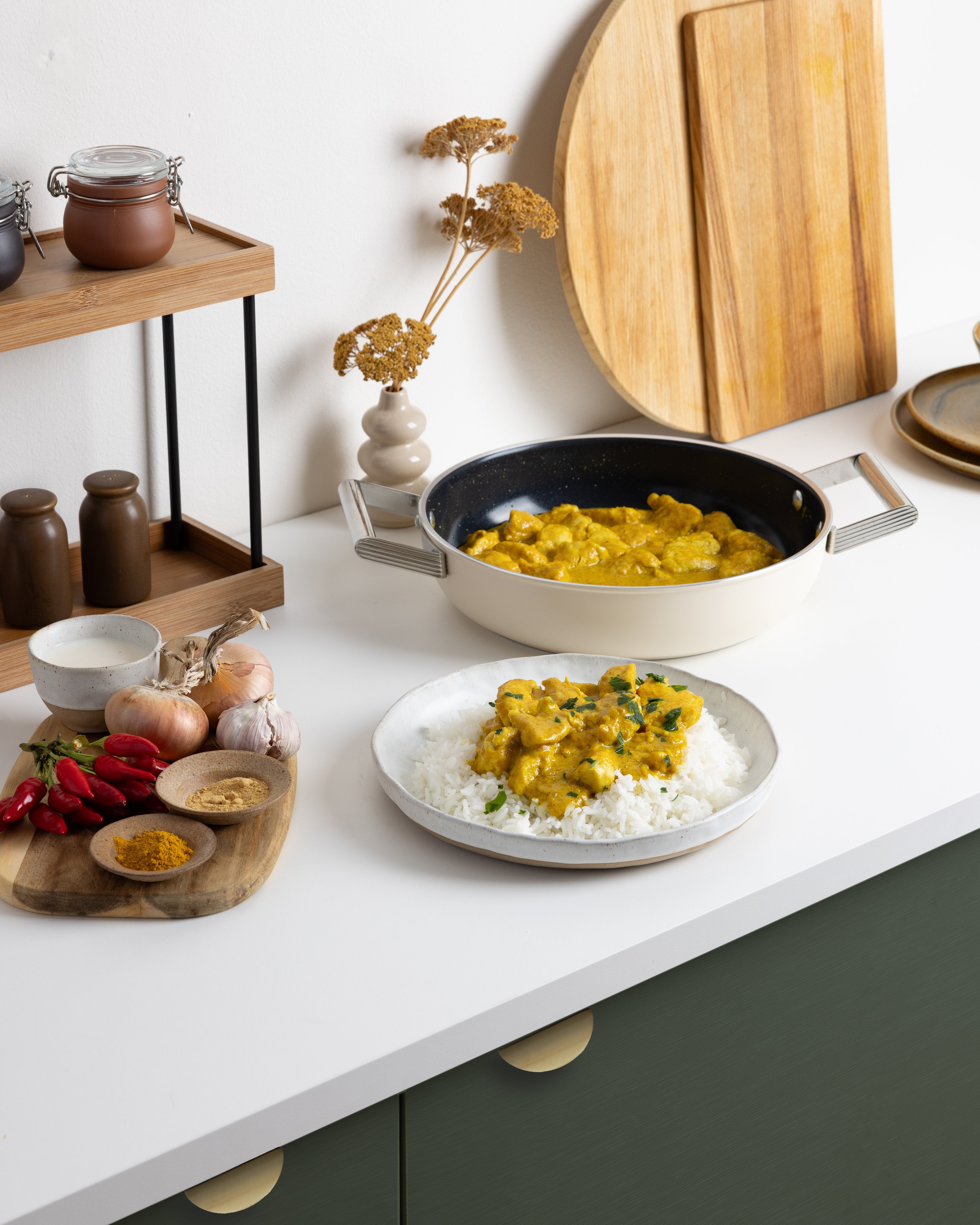 Smeg Dpf2812crm Pfanne, 28 Cm, Keramik, Edelstahlgriffe, Cremefarben Matt