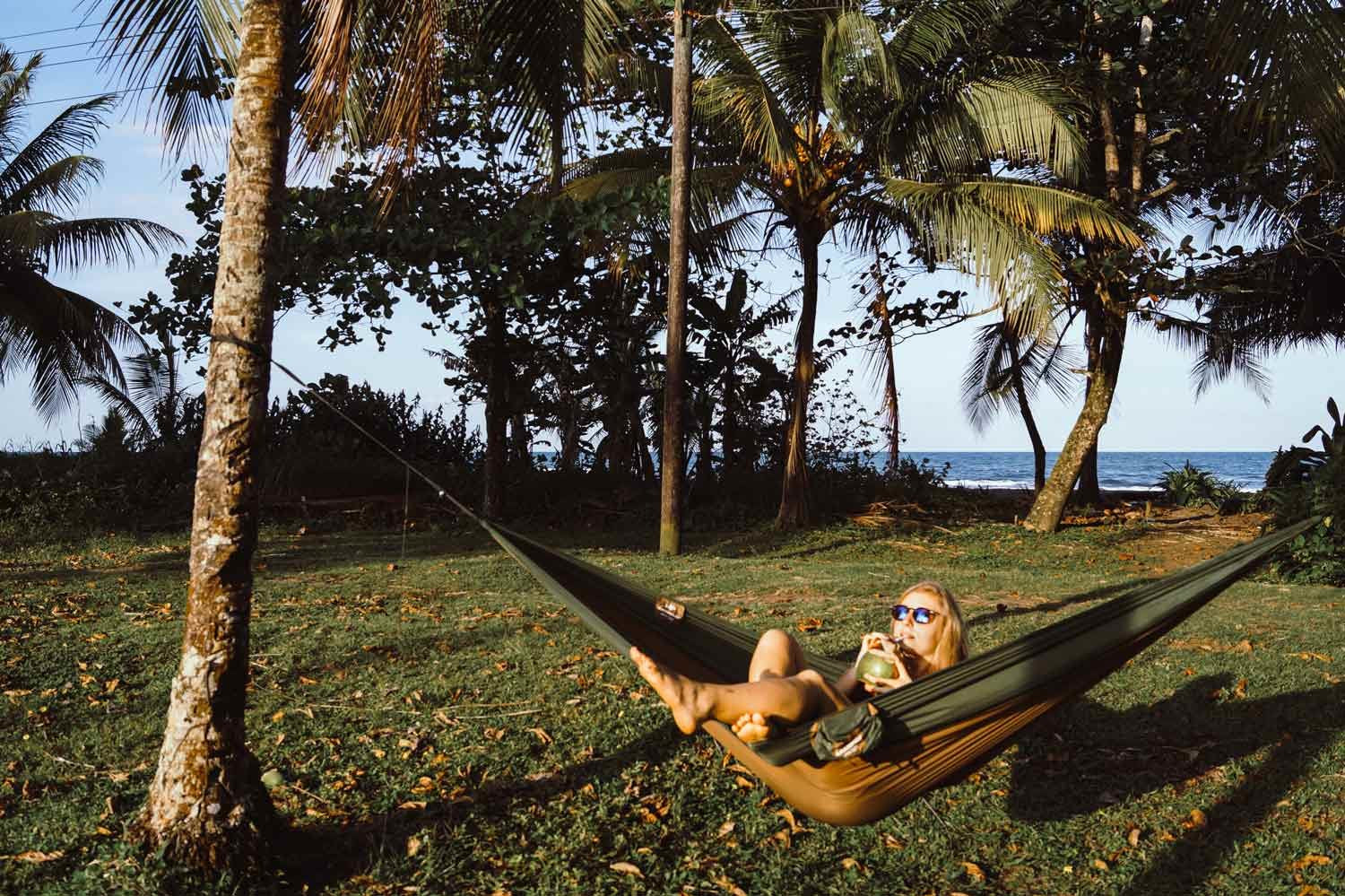 Hamaca De Camping Amazonas Adventure Hammock Coyote Az-1030411,  Verde/Marrón Az-1030411