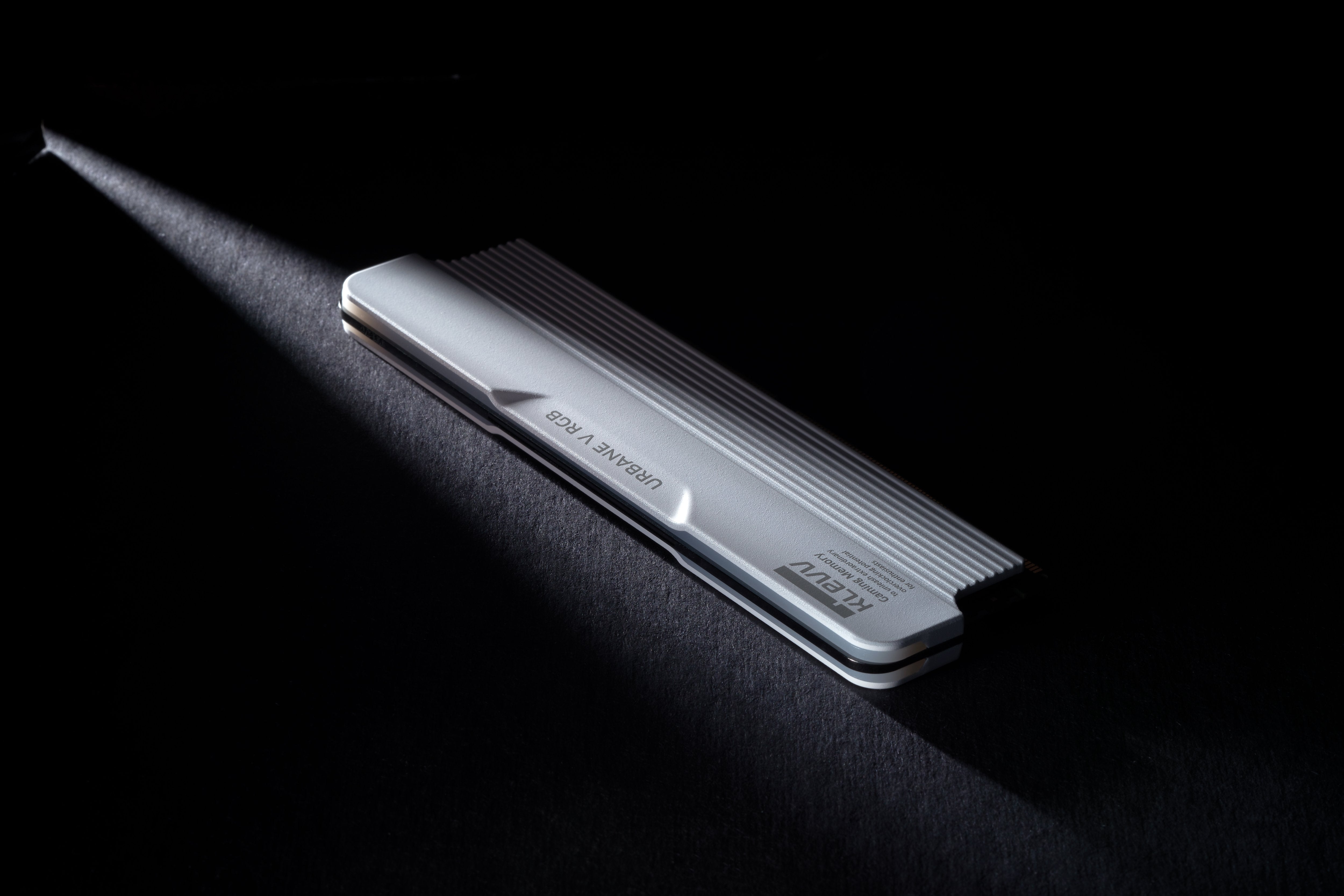32gb Klevv (16gbx2) Urban V Rgb 6000 Cl28 White