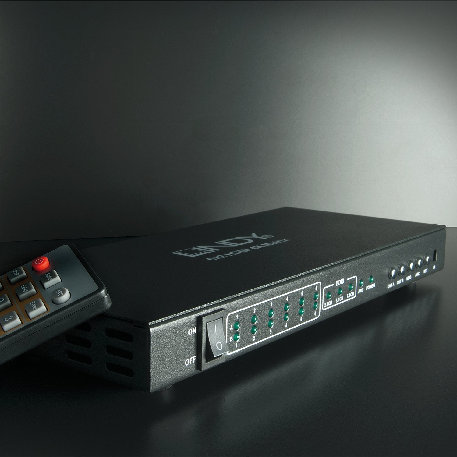 Conmutador De Matriz Lindy Hdmi 4k Uhd 3d Pip 2160p24 Máx. Mhl 2 6x2
