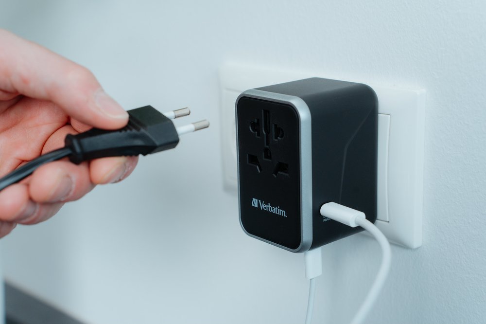 Verbatim Uta-04 Adaptador Con 1 Puerto Usb-C - 3 Puerto Usb-A - 1 Puerto Usb-C