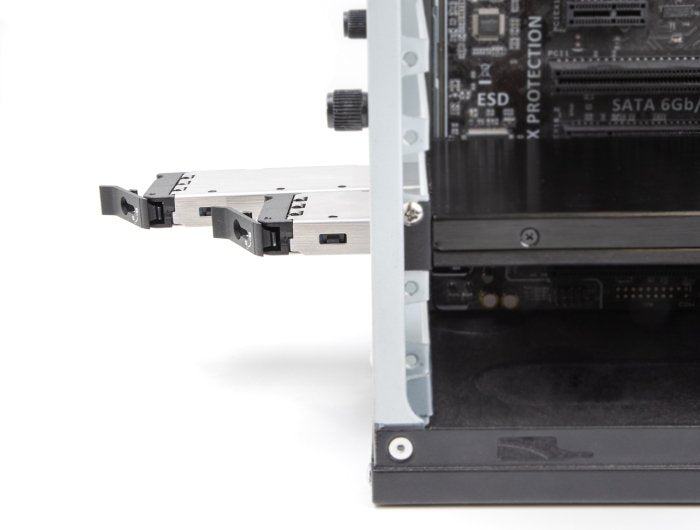 Delock 47042 Tarjeta Pci Express X16 De Rack Móvil Para 2 X M.2 Nvme Ssd - Bifurcación