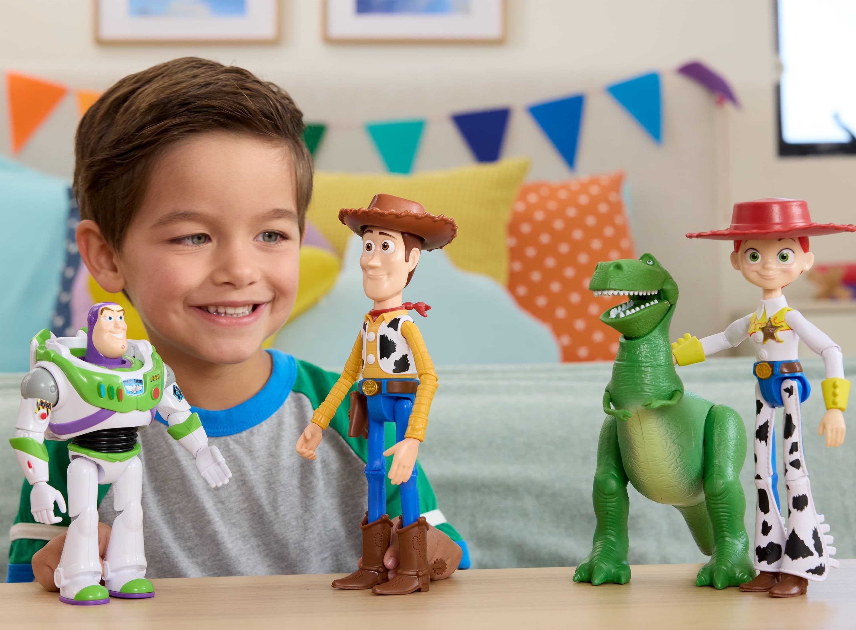 Figura Buzz Lightyear Toy Story 5 Disney Pixar 18cm