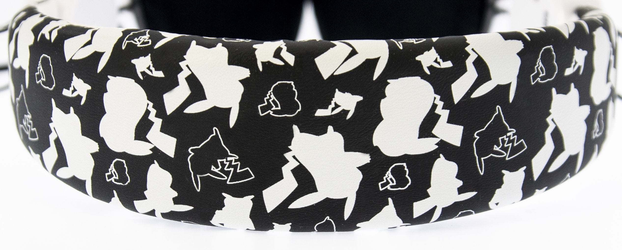 Auriculares Infantiles Otl Pokémon Pikachu Japanese Jack 3.5 Negros Y Blancos