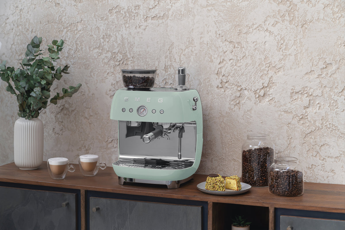 EAN 8017709329860 - Smeg EGF03PGEU cafetera eléctrica Manual Máquina espresso 2,4 L imagen 16