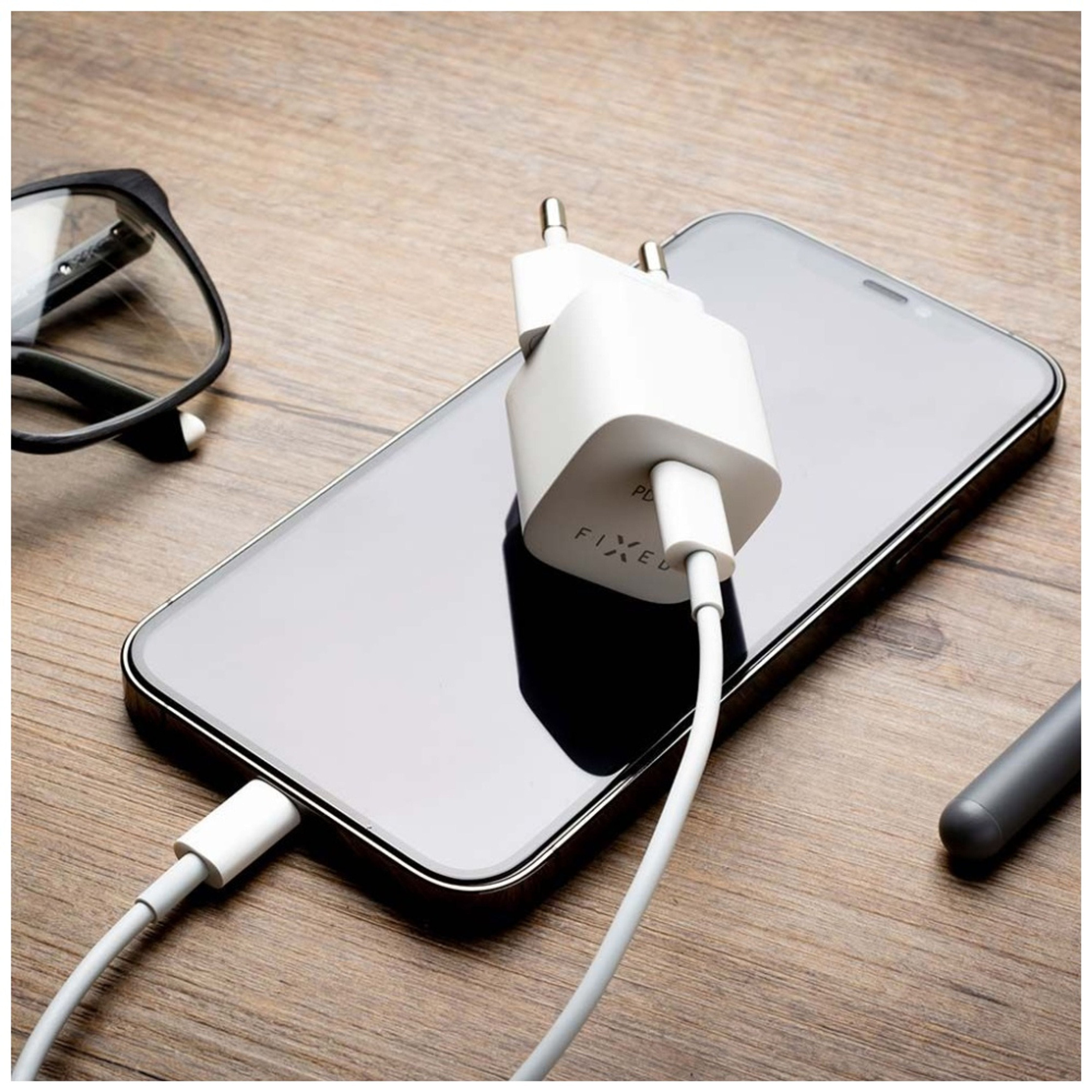 Fixed Mini Usb-C Travel Charger 30w, White