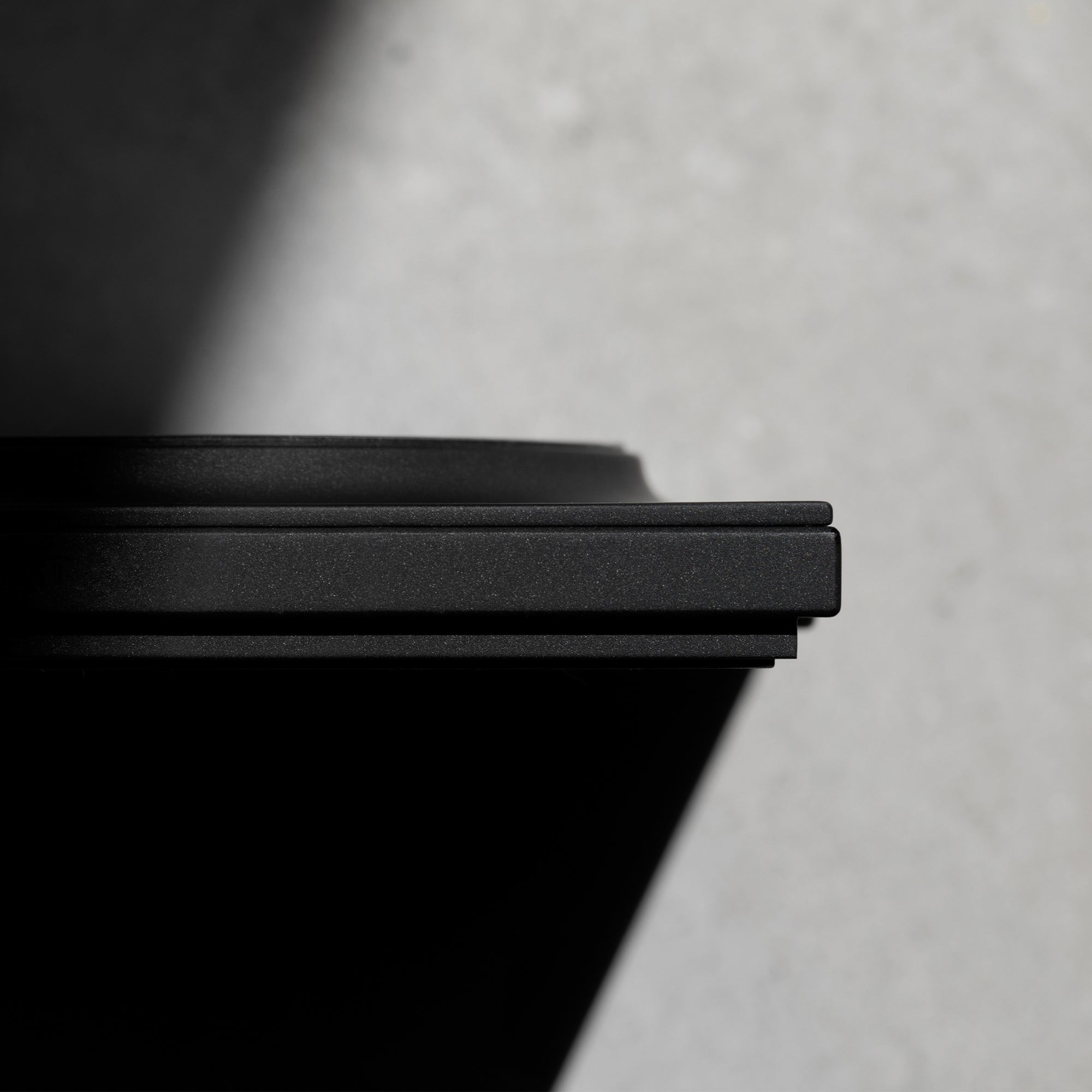 Native Union Drop Magnetic Wireless Charger Black