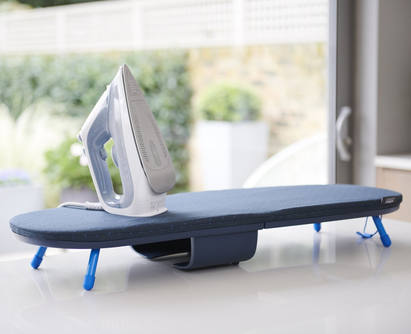 Joseph Joseph Pocket Plus Klappbares Tisch-Bügelbrett, Hoc