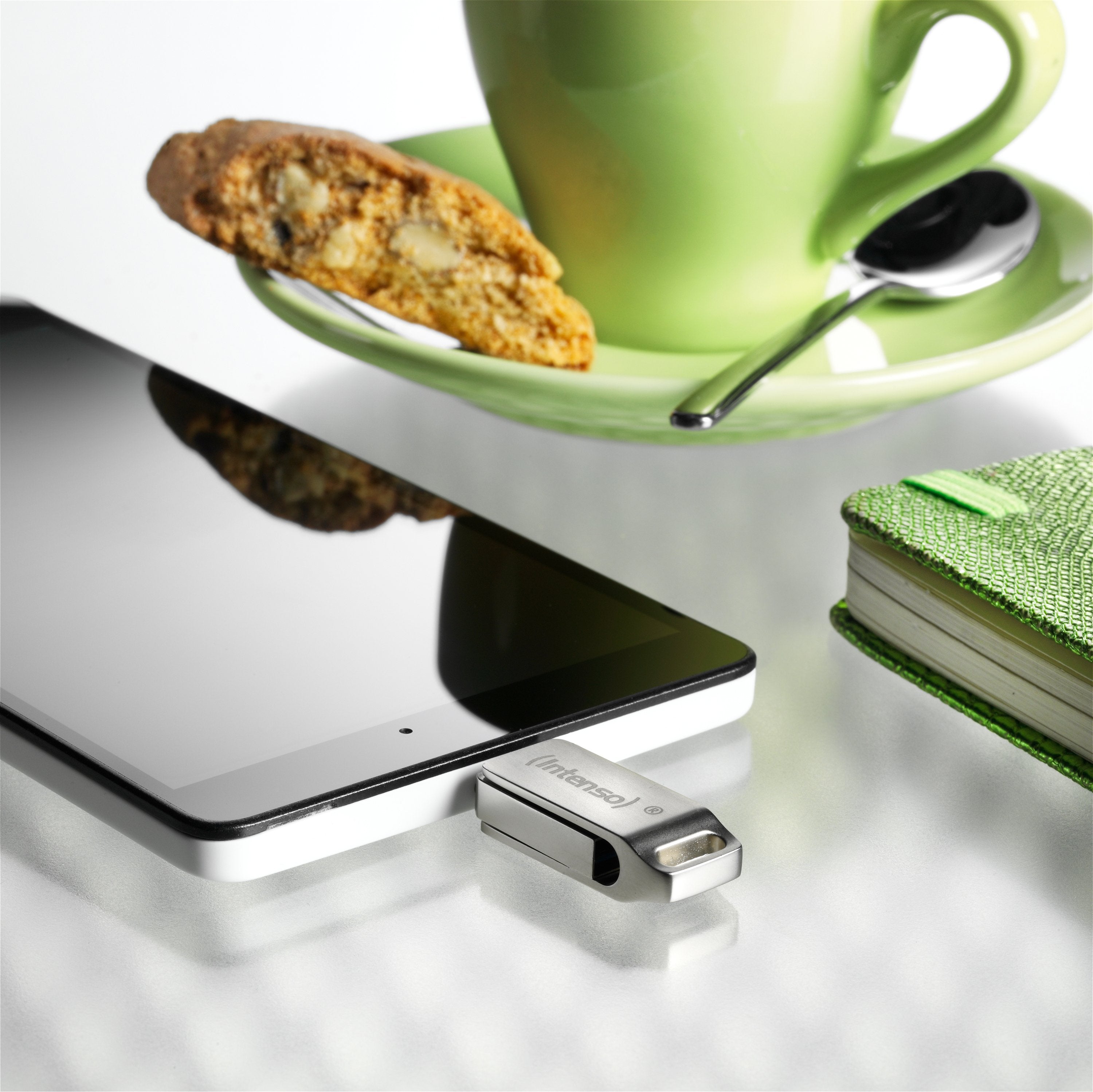 EAN 4034303025053 - Intenso cMobile Line unidad flash USB 32 GB USB Type-A / USB Type-C 3.2 Gen 1 (3.1 Gen 1) Plata imagen 4