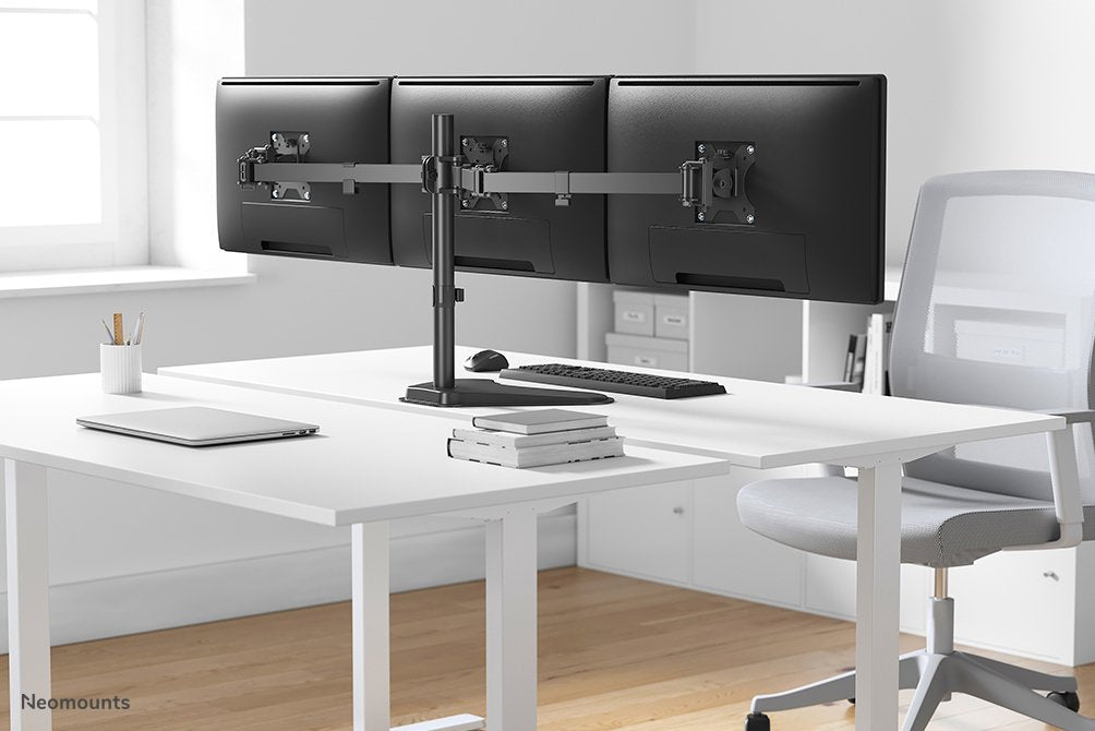 Soporte De Mesa, Totalmente Articulado, Para 3 Pantallas 13-27" 7kg Fpma-D550dd3negro Neomounts
