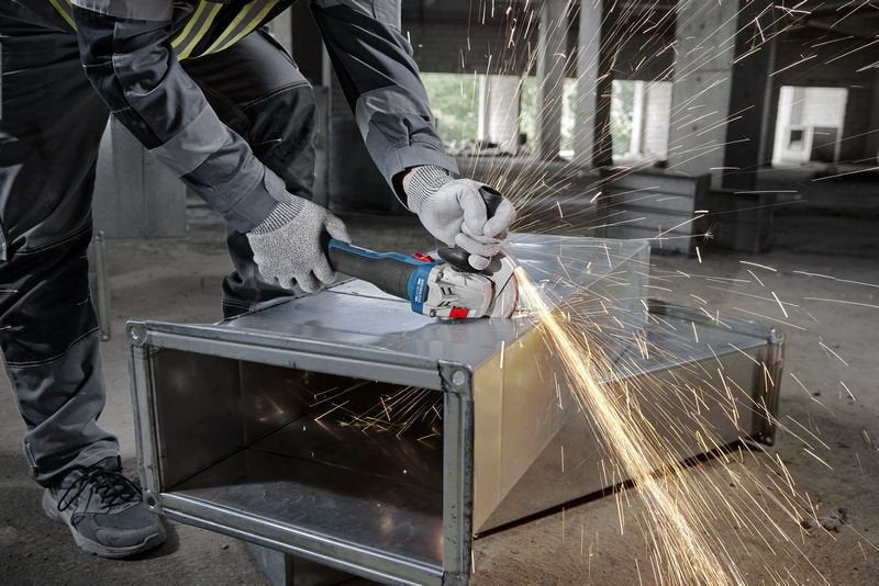 Amoladora Angular A Batería Bosch Professional Gws 18v-8 Professional Solo, 18 Voltios Azul, Sin Batería Ni Cargador, En L-Boxx 06019n9001