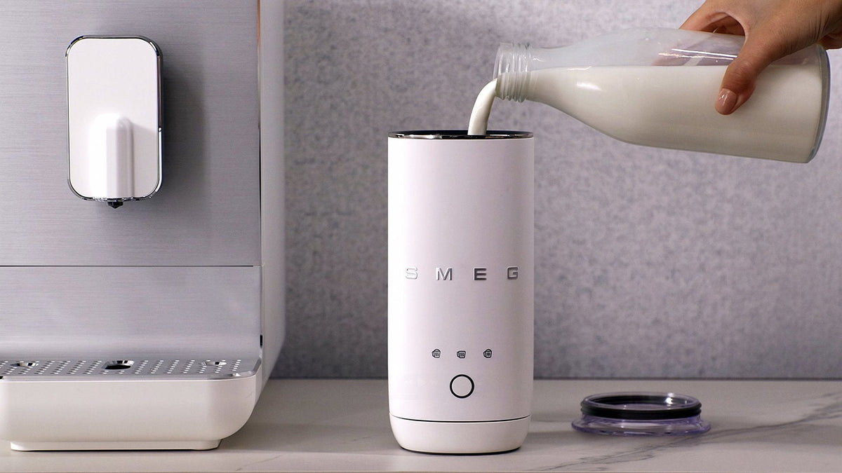 Smeg Mff02whmeu Espumador De Leche, Blanco Mate