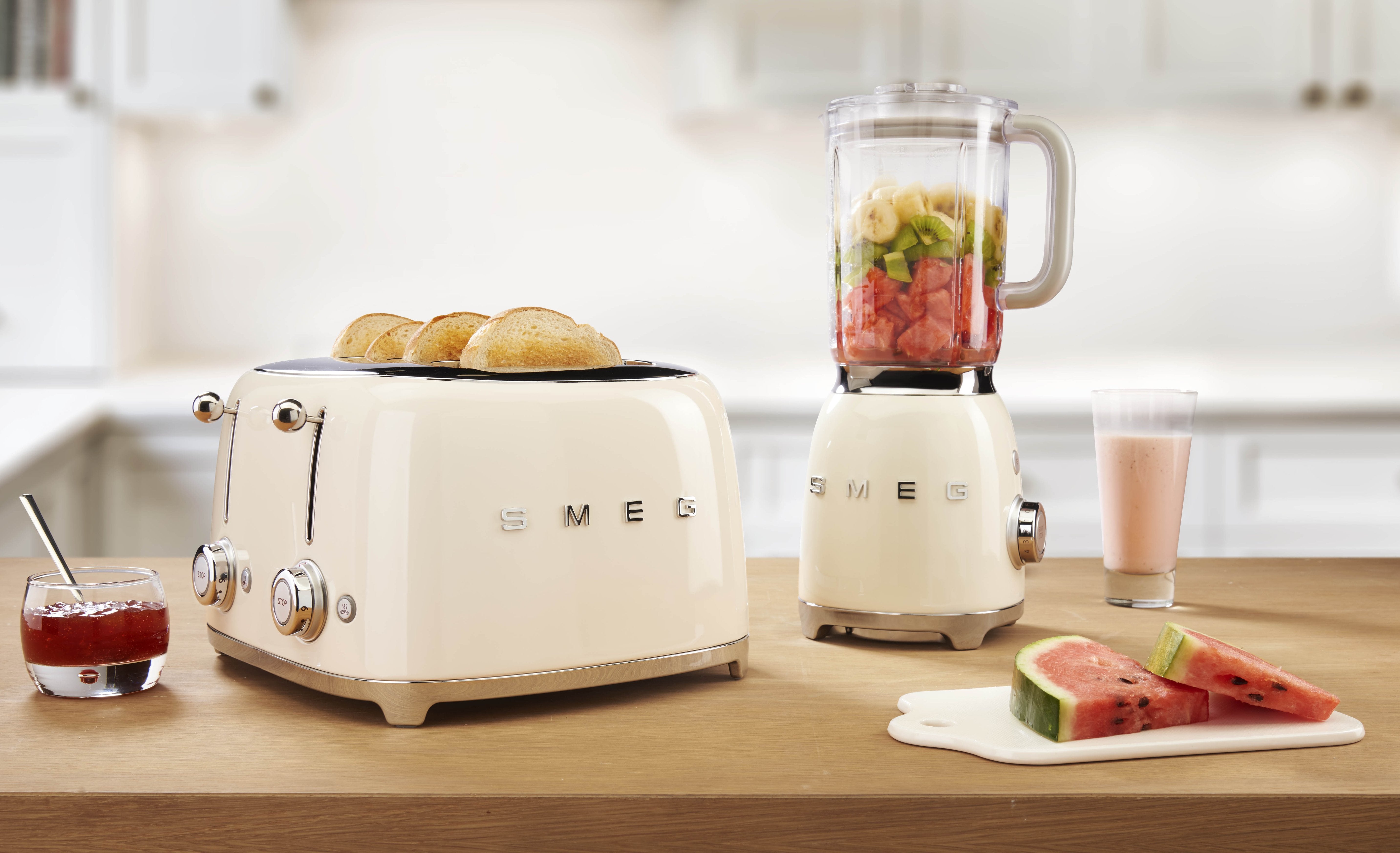 EAN 8017709263348 - Smeg TSF03CREU tostadora 6 4 rebanada(s) 2000 W Crema de color imagen 13