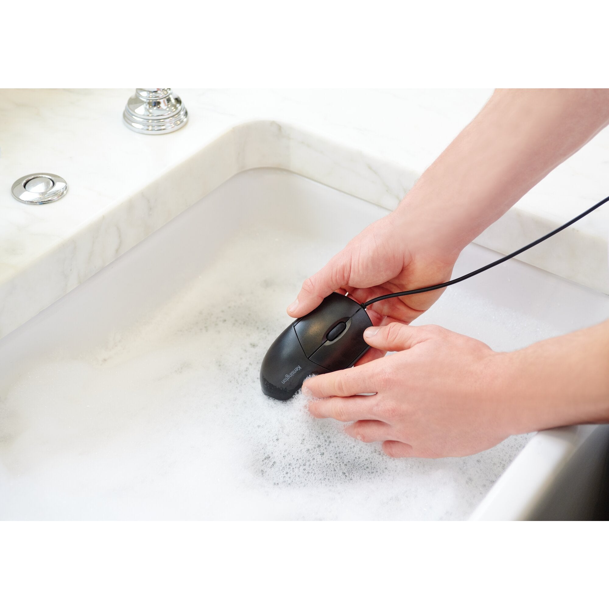 EAN 0085896703150 - Kensington Pro Fit Washable Mouse Wired ratón Oficina Ambidextro USB Óptico 1600 DPI imagen 2