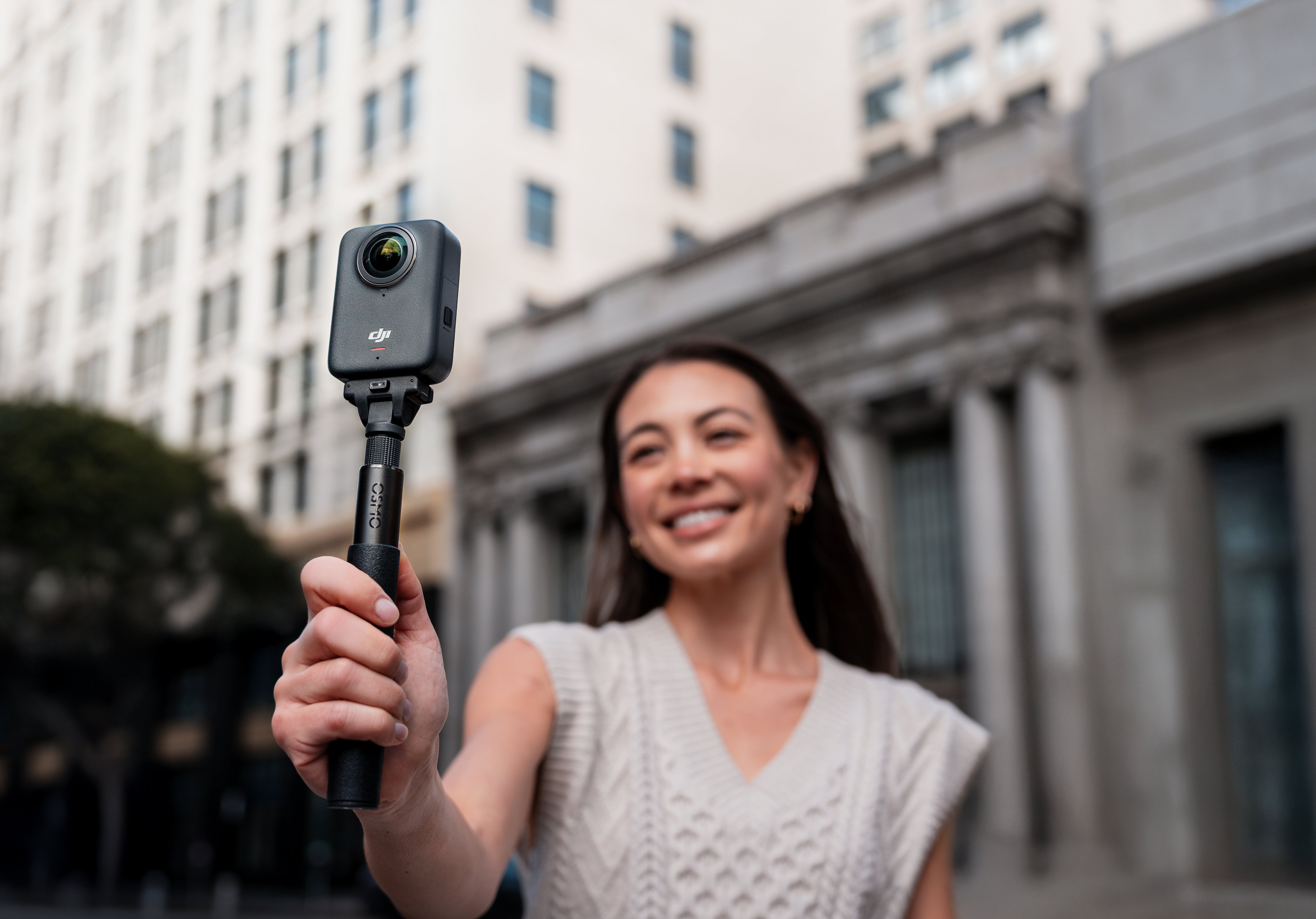 EAN 6937224110502 - DJI Osmo 360 cámara para deporte de acción 120 MP 8K Ultra HD CMOS 25,4 / 1,1 mm (1 / 1.1") Wifi 183 g imagen 20