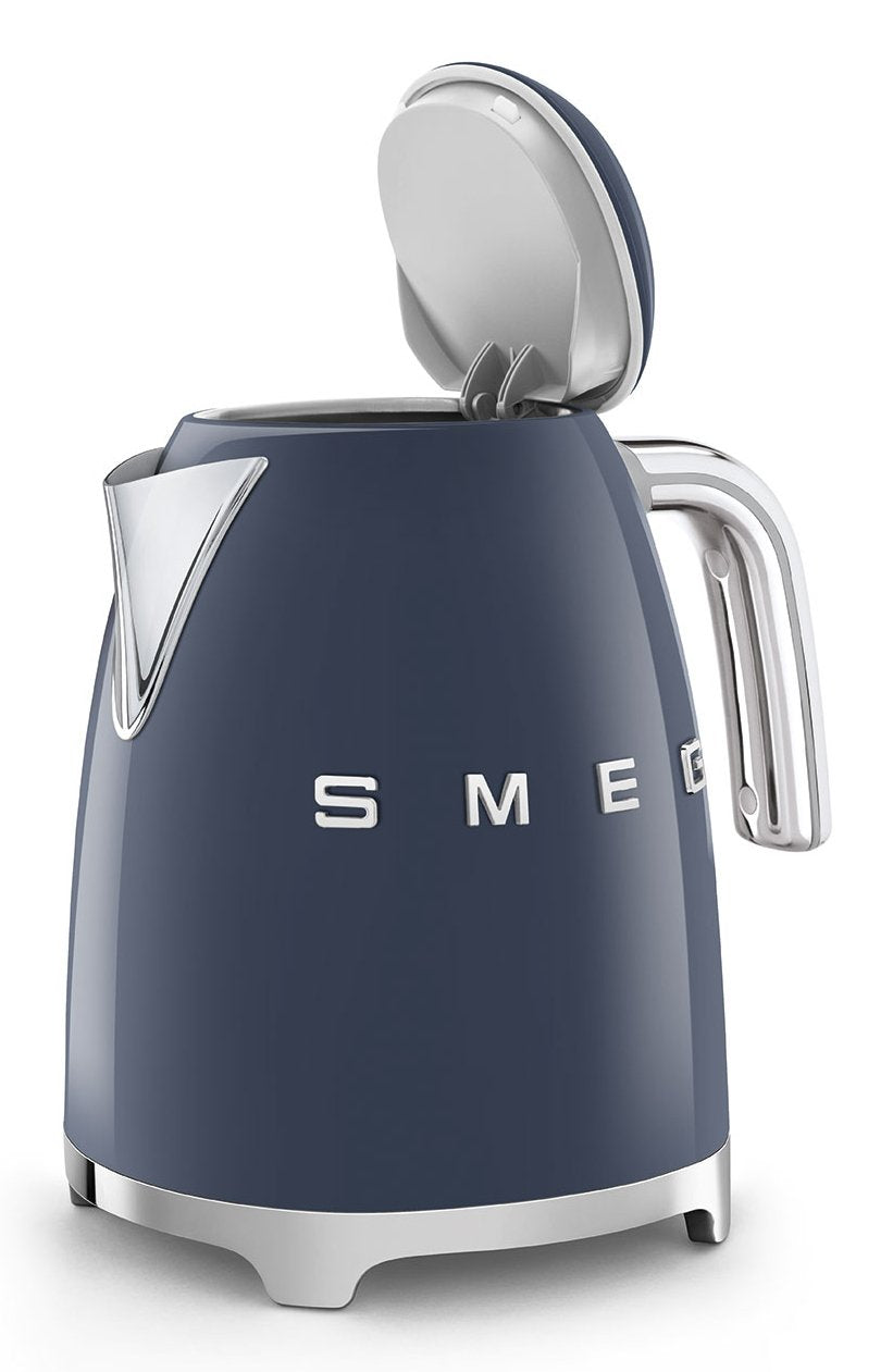 EAN 8017709347840 - Smeg KLF03NBEU tetera eléctrica 1,7 L 2400 W Azul, Cromo imagen 5