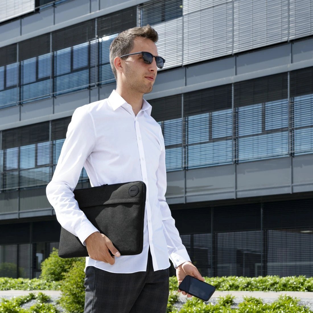 Etui Do Laptopa Genua 15,6 Cale Czarne