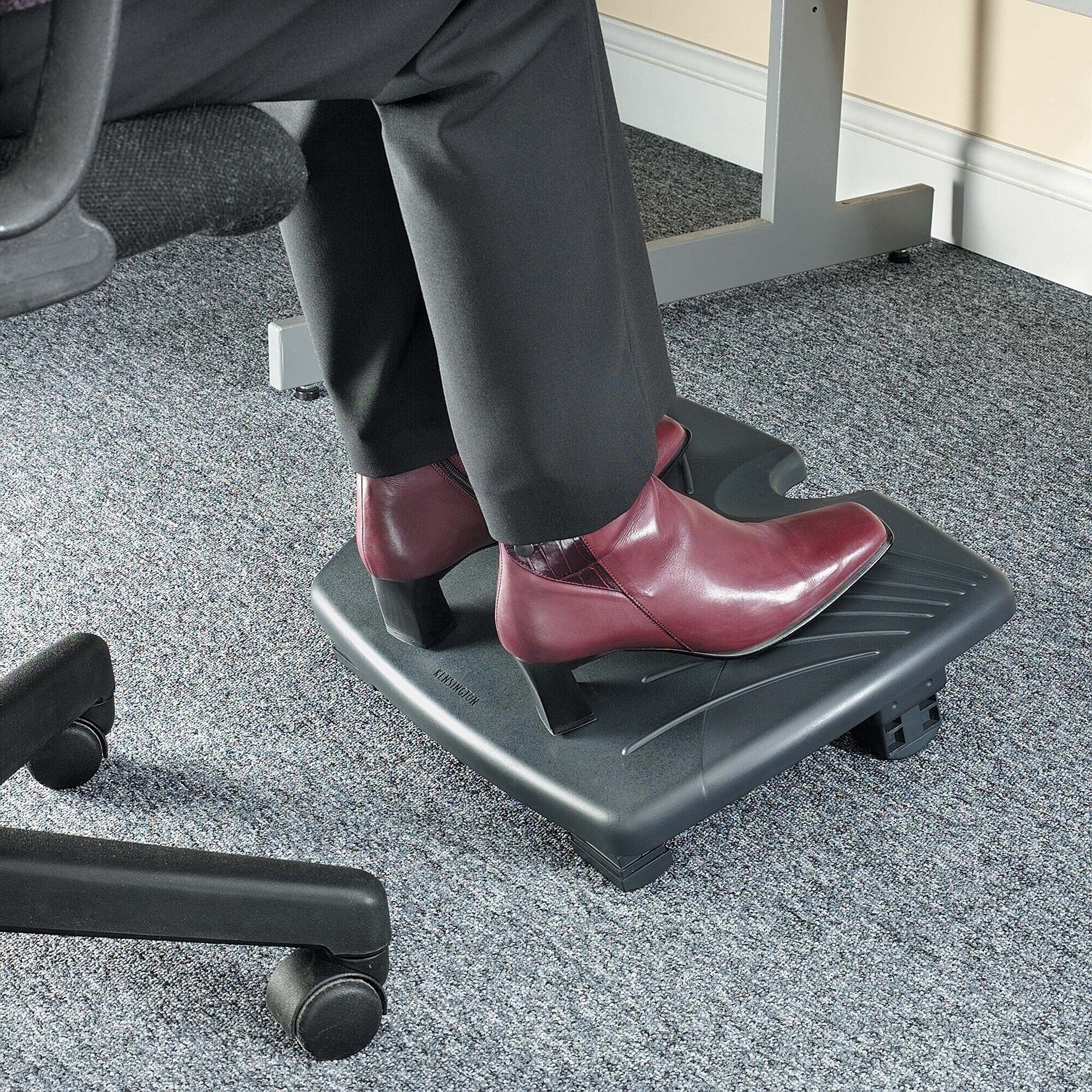 EAN 0085896561484 - Kensington SoleRest Negro imagen 3