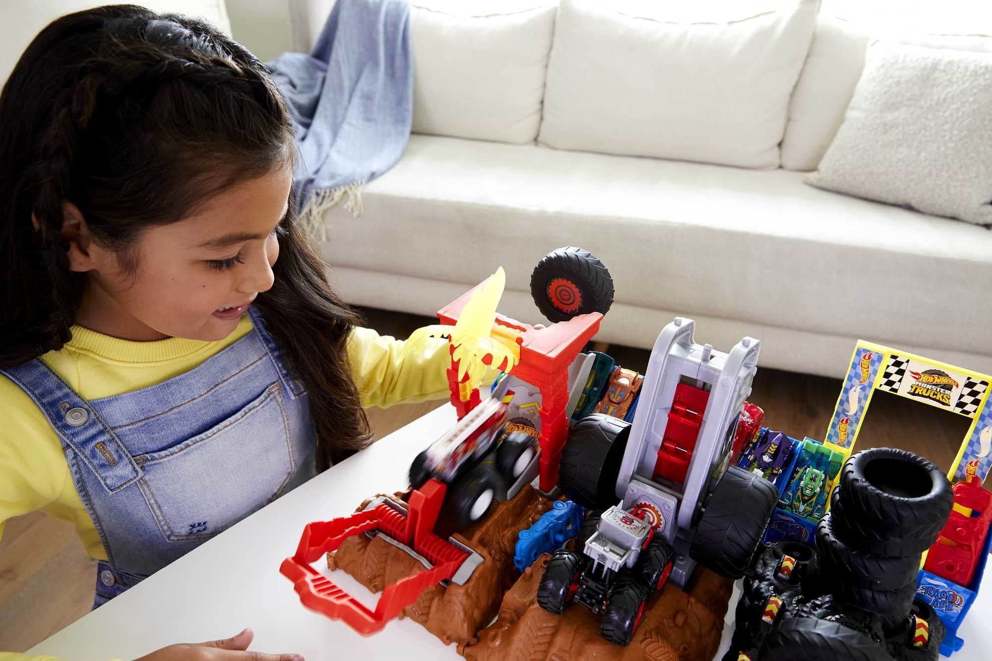 EAN 0194735136537 - Hot Wheels Monster Trucks HNB90 vehículo de juguete imagen 2