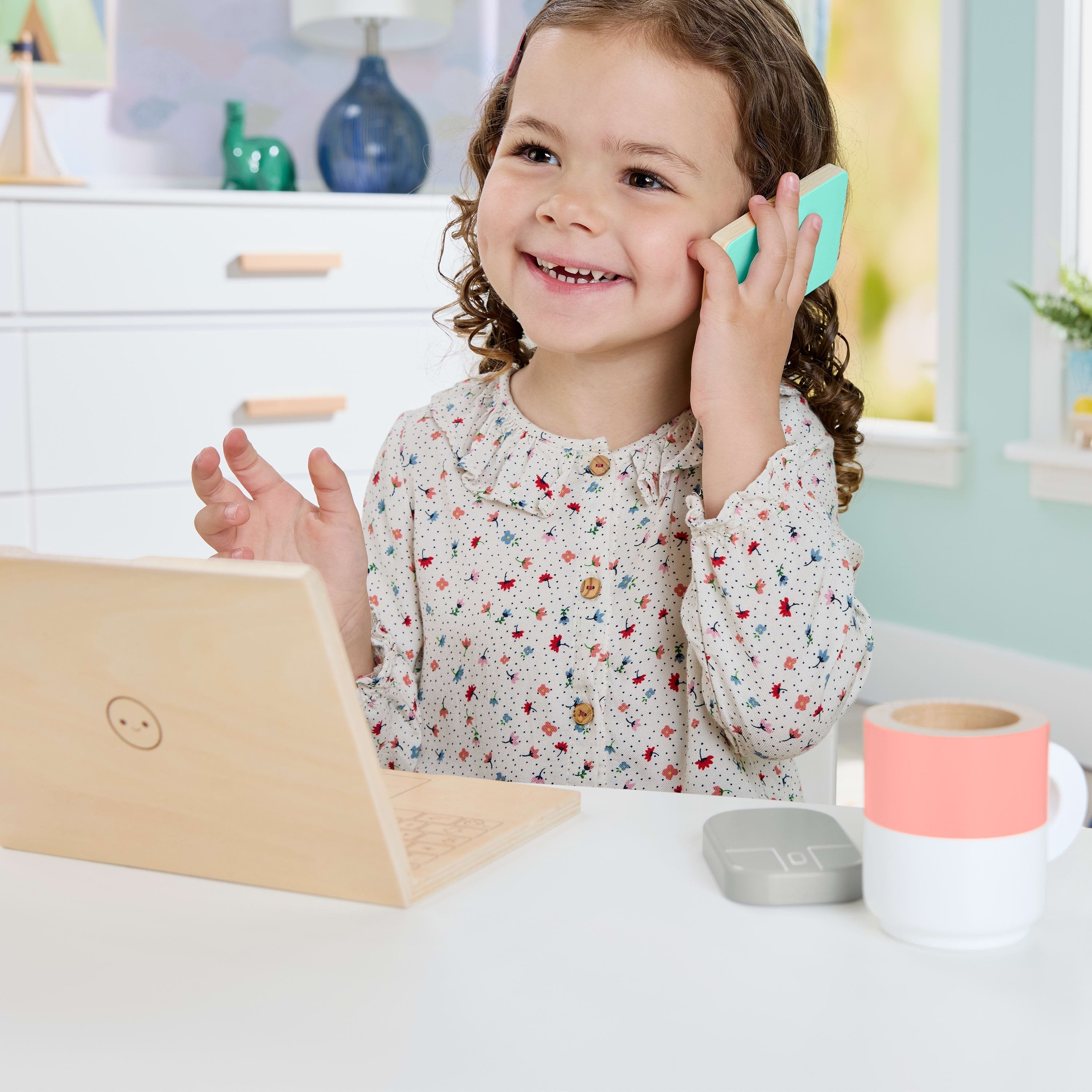 EAN 0194735238545 - Fisher-Price HXV11 juego de rol imagen 2