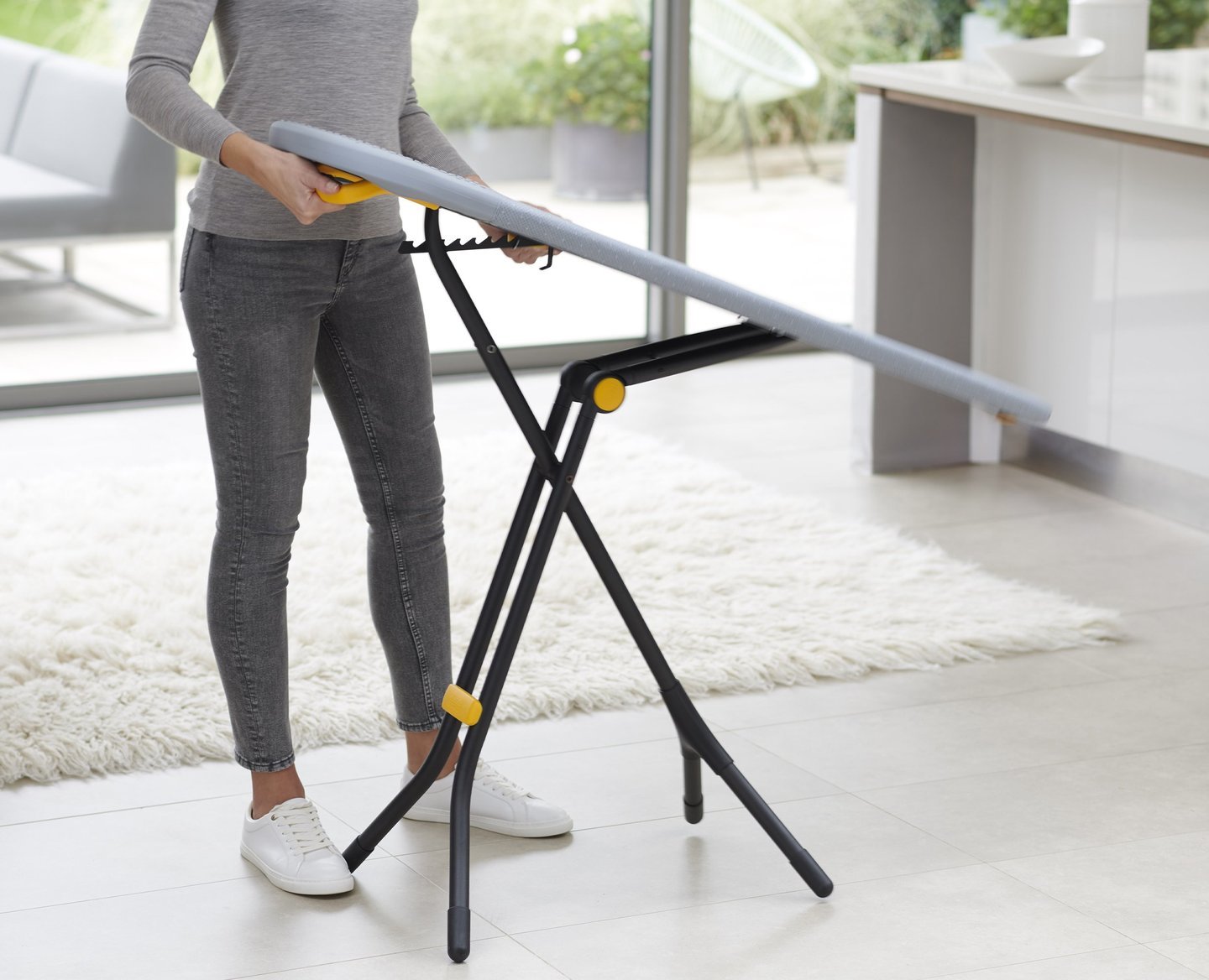 Joseph Joseph Glide Easy-Store 130cm Bügelbrett Grau