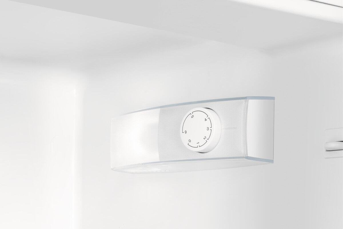 EAN 7332543733088 - Electrolux LRB3AE12S frigorífico Integrado 208 L Blanco imagen 4