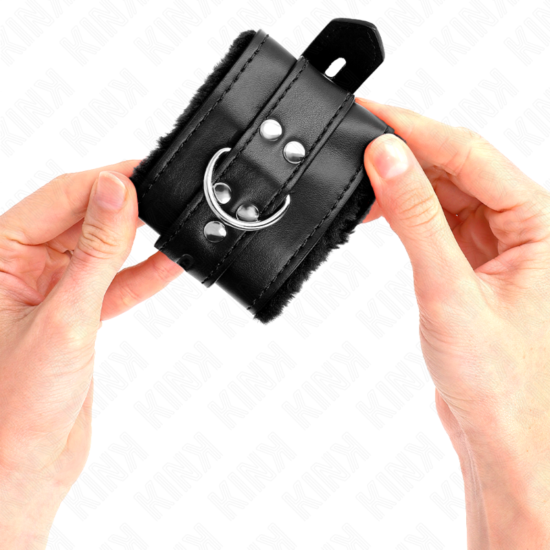 Kink - Muñequeras Forradas Con Agujeros Cuadrados Negro Y Correa Negro Ajustable 17-29 Cm X 6 Cm