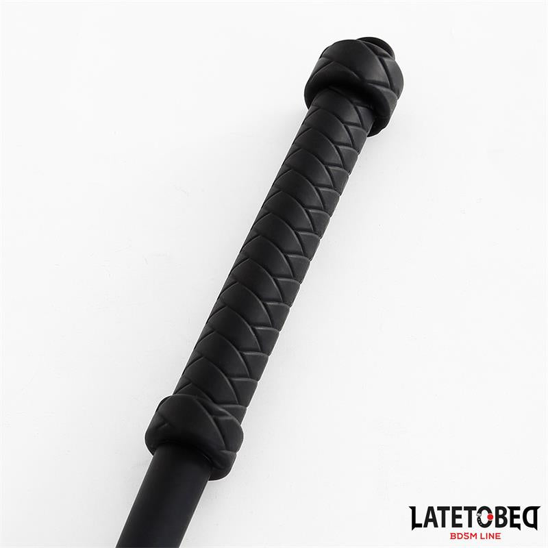Látigo De Silicona Negro 63.5cm