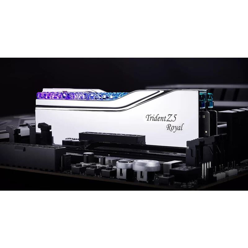 Memoria  G.Skill Memoria 48 Gb Ddr5 8400 2x 24 Gb  F5-8400j4052g24gx2-Tr5s, Trident Z5 Royal, Intel Xmp F5-8400j4052g24gx2-Tr5s Plateada