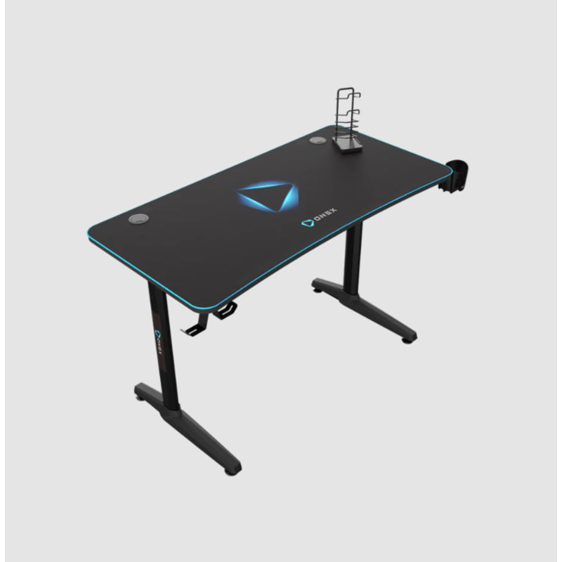 Mesa Gaming  Onex Gd1200h Con Portavasos, Gancho Para Auriculares, Soporte Para Mando Y Alfombrilla Para Ratón De Cobertura Total.