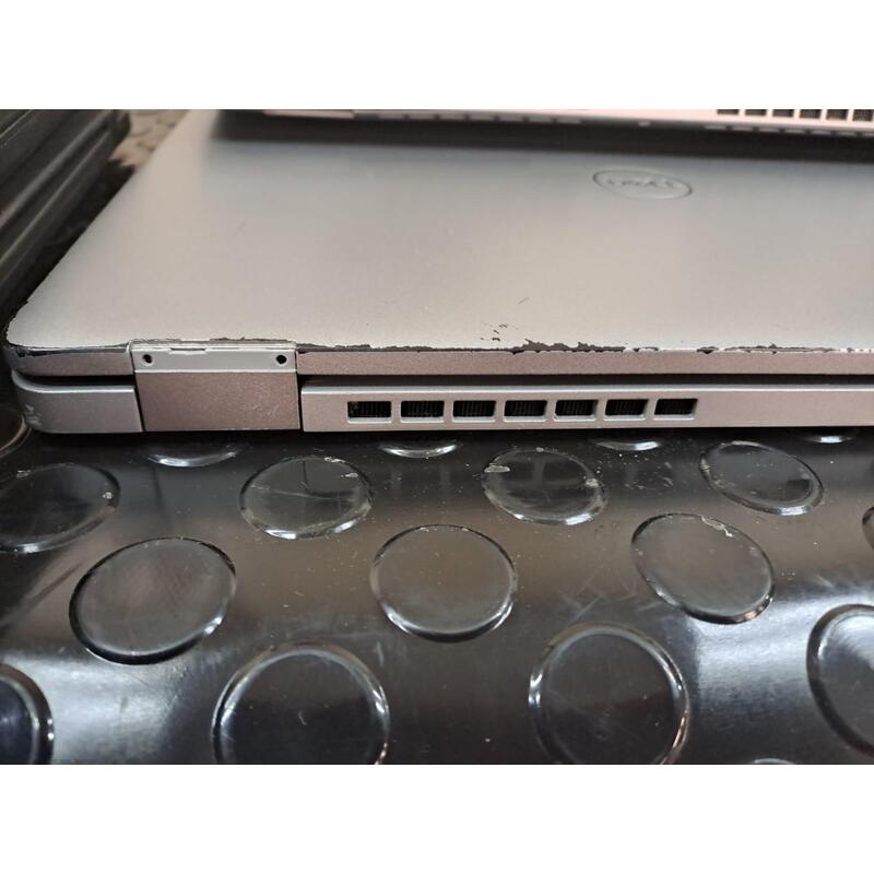 Portátil Reacondicionado Dell Latitude 5320 I7-1185g7 16gb 512gb 13.3"Fhd W11 Pro Instalado Grado B/C  Teclado Italiano 1 Año De Garantia
