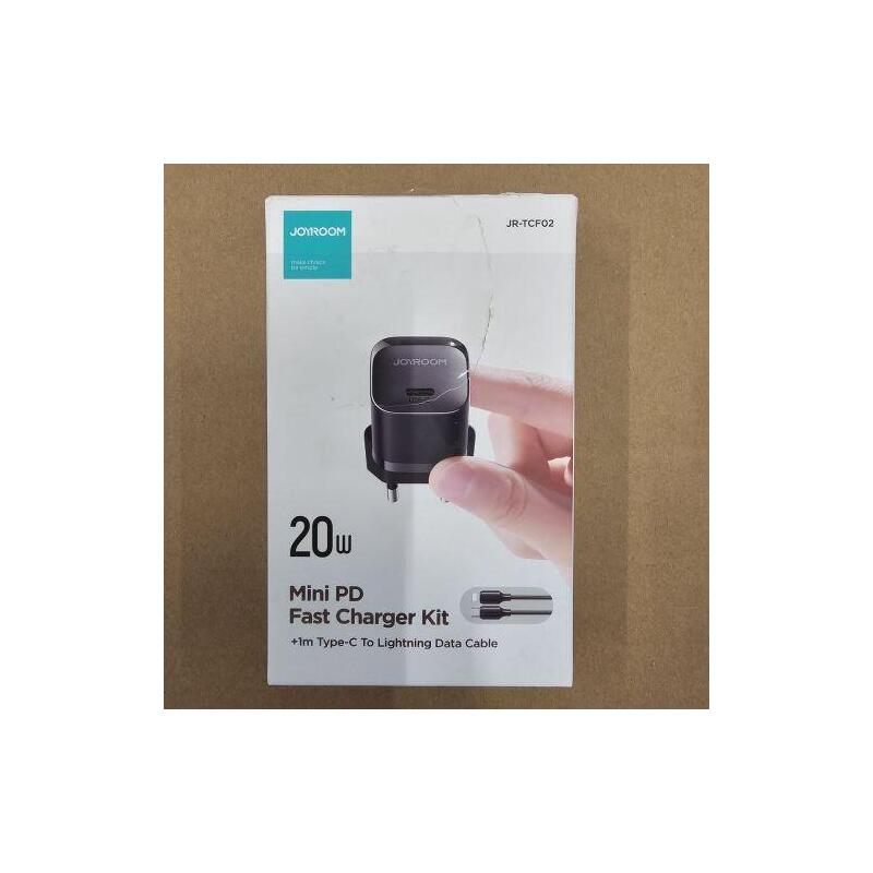 Reacondicionado - [Outlet Grade B] Joyroom Travel Charger Mini Type-C, Pd 20w, With Type-C - Lightning Cable (1m) Black (Jr-Tcf02) 6956116742447-O
